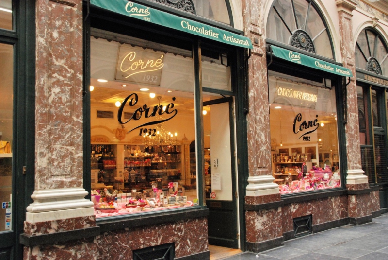 chocolaterie-ARTIGUES-min_chocolate_chocolaterie_shop_luxury_chic_gallery_brussels_belgium-558146